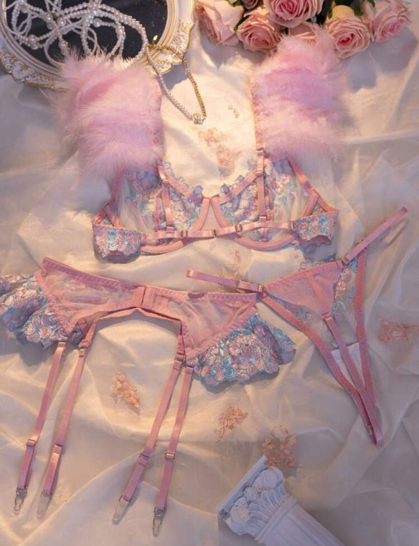 Milana Lace Set